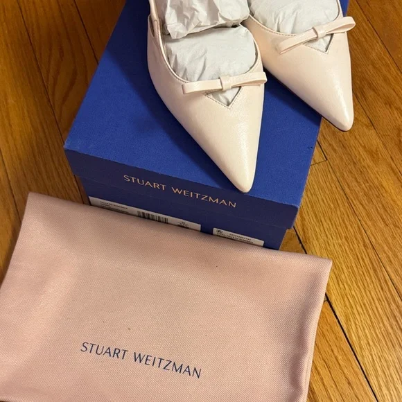 Stuart Weitzman Cream Pointed Toe Heels - Picture 3 of 7